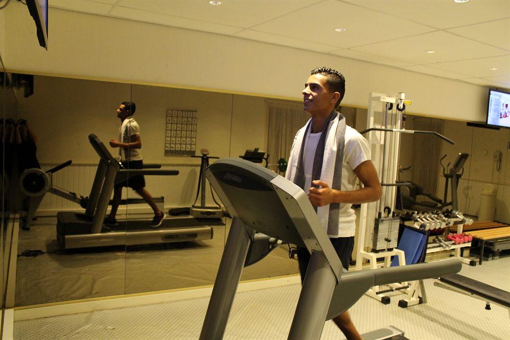 Hotel Van Oranje Noordwijk Exterior photo A treadmill in use