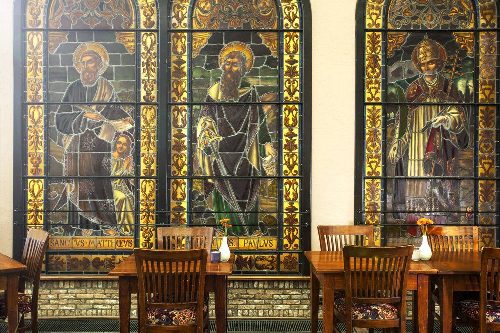 Hotel Van Oranje Noordwijk Exterior photo The stained glass windows in the dining room