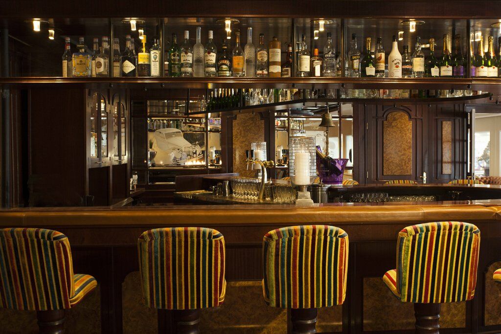 Hotel Van Oranje Noordwijk Exterior photo The bar at the Hotel de Ville