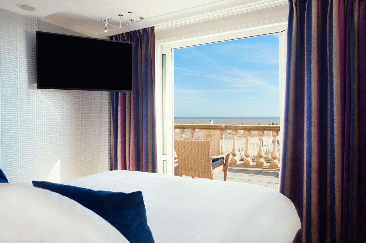 Hotel Van Oranje Noordwijk Exterior photo A room at the hotel